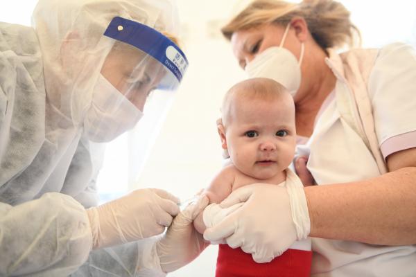 Ils vont essayer le vaccin contre le coronavirus chez les bébés et les enfants
